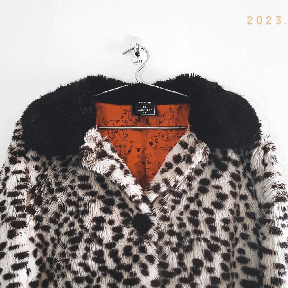 Lazy Oaf × Disney Collaboration Cruella de Vil Coat - Size Medium - Picture 2 of 4